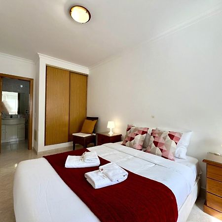 Quarteira Central Beach By Homing Bagian luar foto